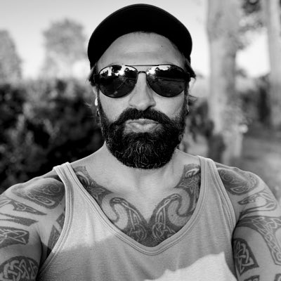 __Dariusz__'s tweet photo. #NeuesProfilbild https://t.co/xHWeZXJI9x