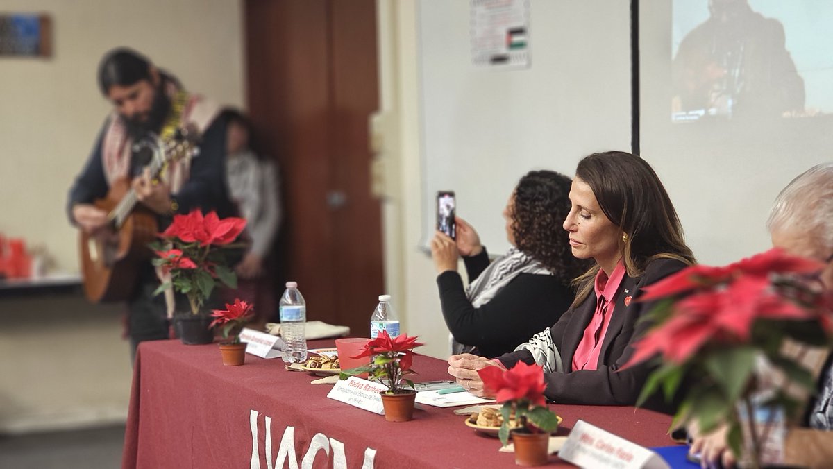 La Embajadora Nadya Rasheed participó en la conferencia "Palestina: claro genocidio" en la <a href="/UACM/">UACM</a>, un espacio de reflexión en compañía de estudiantes, profesores y activistas solidarios. 
La Embajadora celebró el lema de la universidad: "Nada humano me es ajeno"