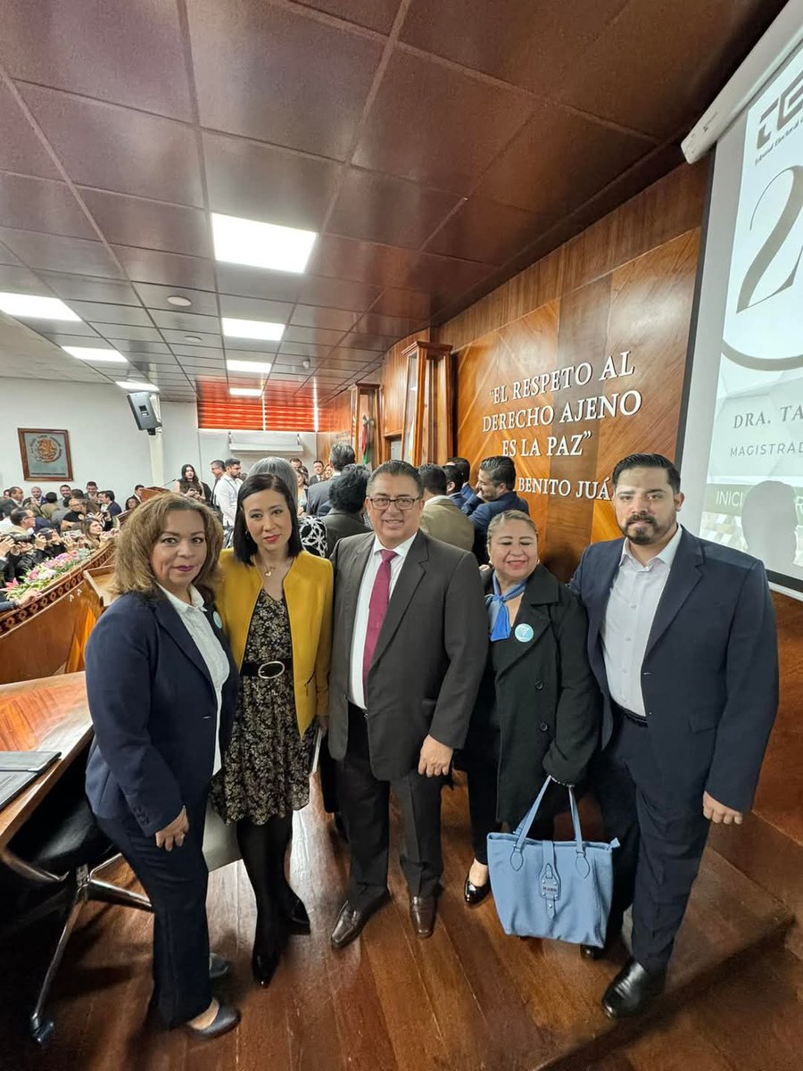 EquipoPolVer's tweet photo. El dia de hoy asistieron el Coordinador Político de la asociación política el c. Juan Nicolás Callejas Roldán, la Presidenta de esta Asociación la c. Alejandra Hernández López, la vocal del Consejo Político la c. Lucina del Carmen Ortíz Ortega, el representante legal ante OPLEV https://t.co/cDpde8rzmj