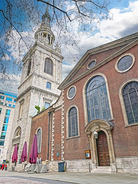a_london_pigeon's tweet image. yes I was born within the sound of Bow bells  
in the actual belfry as it happens 

St Mary le Bow #Cheapside #London known for its bells, which also feature in the nursery rhyme 'Oranges and Lemons' #but_you_already_knew_that
✏️🎨 Bellminsterboy.