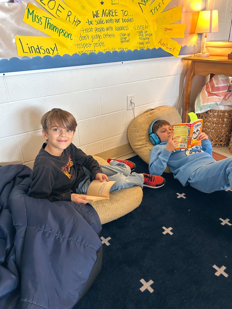 Miss Katie Thompson tweet media