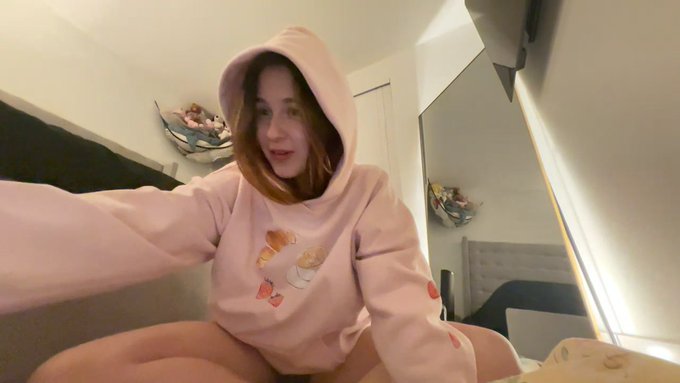 Alana Rose is live now! https://t.co/bzNJSjRCRS https://t.co/VQHKBBbEJq