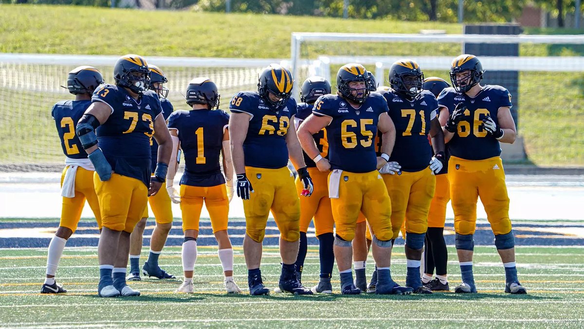 After a great visit with <a href="/CoachCircelli/">Jean-Paul Circelli</a> <a href="/coachjoeLancers/">Joe Circelli</a> <a href="/CoachZJohns/">Isaiah “Zay” Johns</a> I’m grateful and blessed to announce that I have received another Usports scholarship offer from the University of Windsor
#bluecollargoldswagger