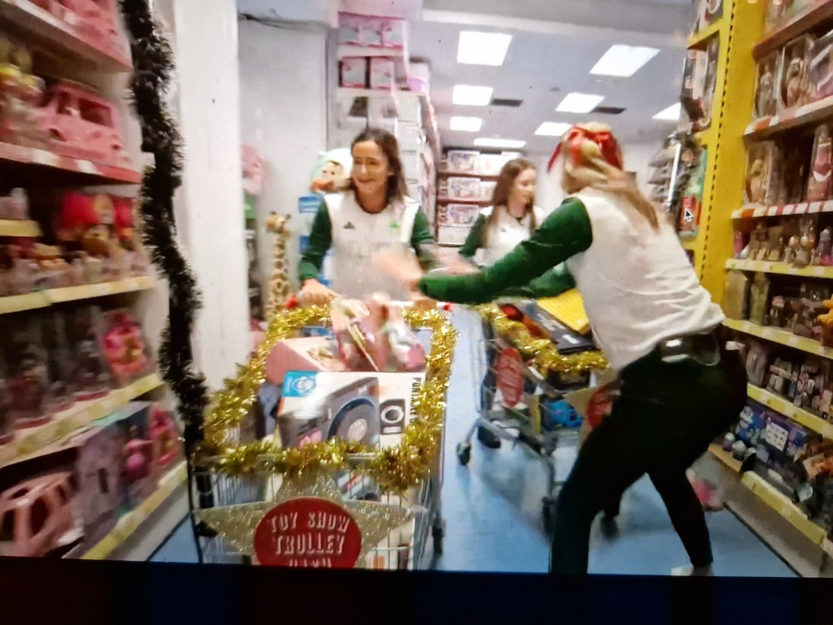 Tgey did their best but technique was poor. Too big too soon.  #LateLateToyShow