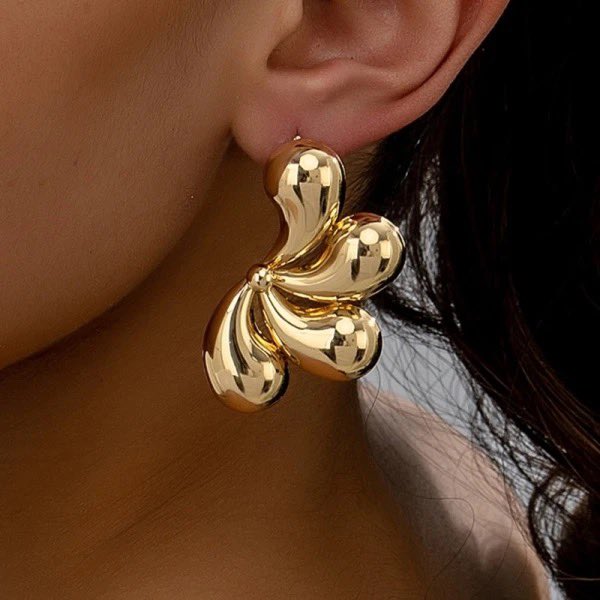 Chunky earrings in stock at only 10k📌

call/WhatsApp: 0781527652
Kooki tower level 7 shop 706C