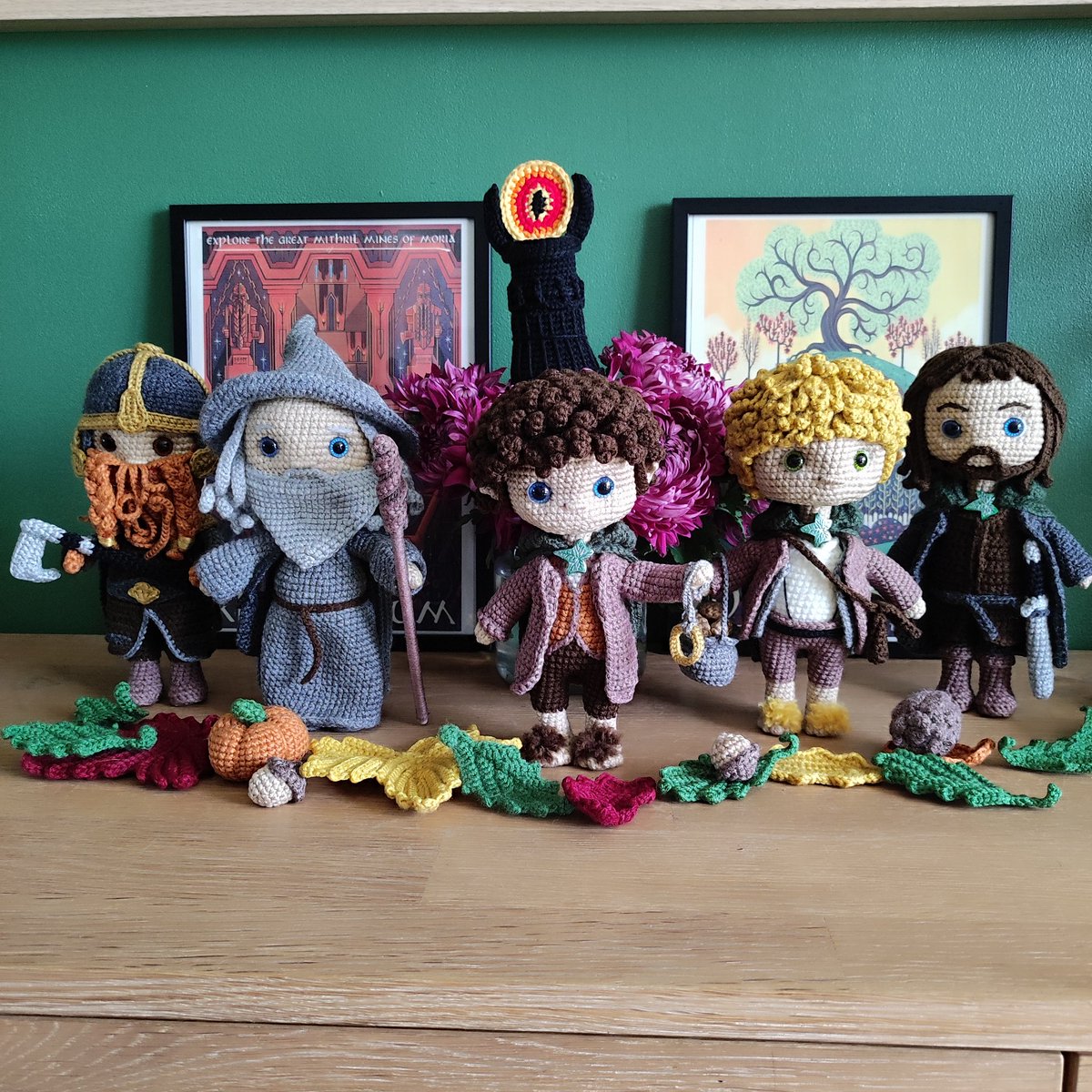 crochetti03's tweet photo. La communauté de l'anneau (1ere partie) #LOTR #thefellowshipofthering #seigneurdesanneaux #frodo #WaroftheRohirrim #TheRingsOfPower #lordoftherings https://t.co/PNHeZh8fT9