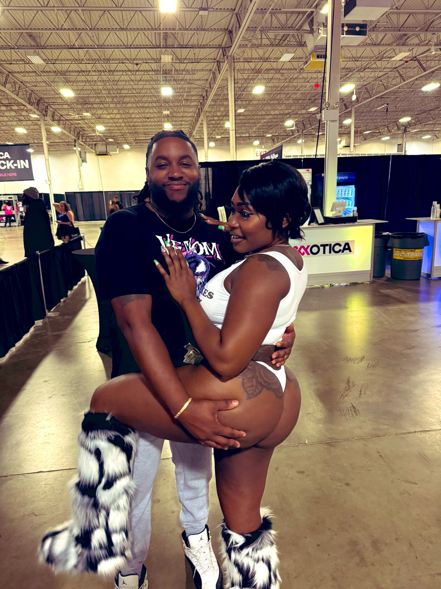 The phenomenal <a href="/OnyxDonnica/">Donnica ONYX 🍫HOTTIE EXXXOTICA🍫</a>  
Thank you for your kindness and taking the time out to take some pictures 😊