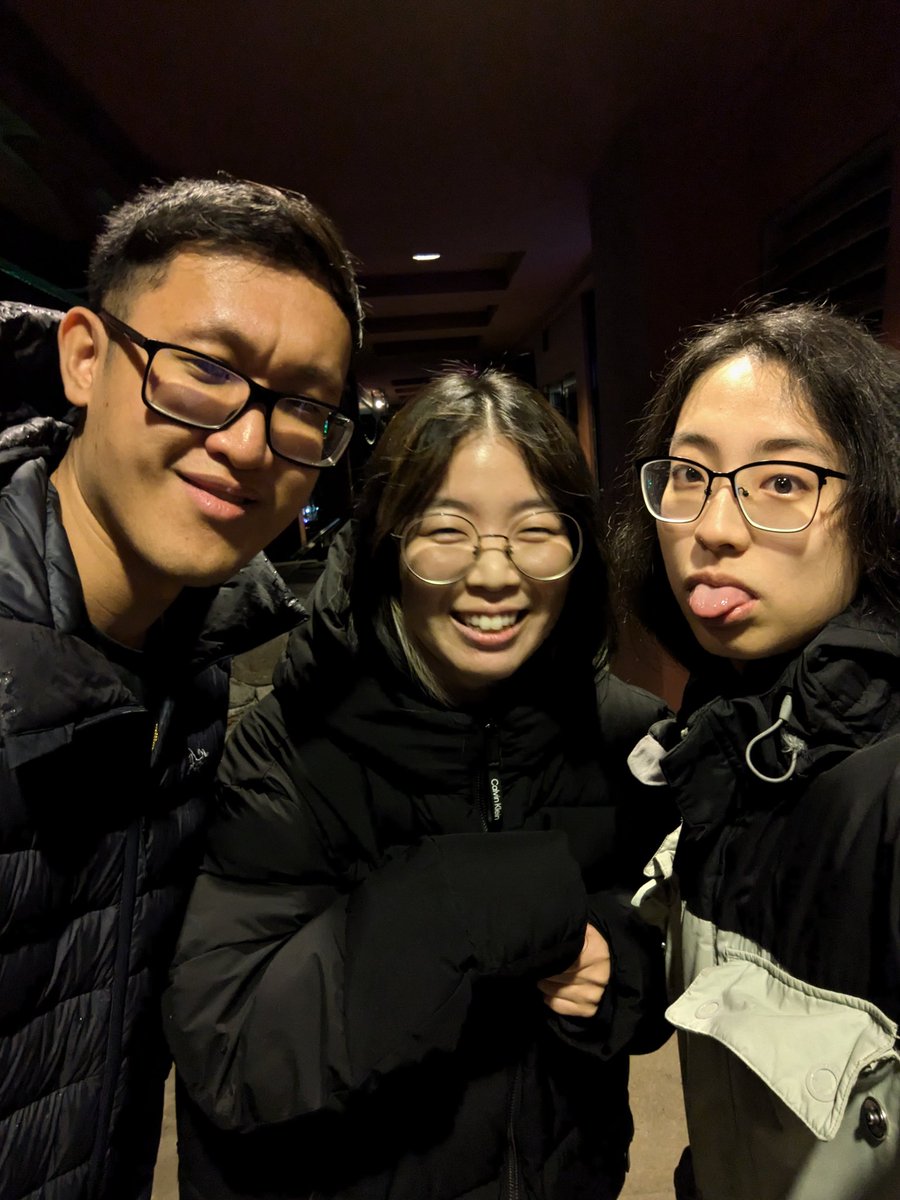 LoLsarellan's tweet photo. I've kidnapped @SaskioLoL and @ttvrosie, send 1000 LP to get them back alive https://t.co/fxB2xgNERO