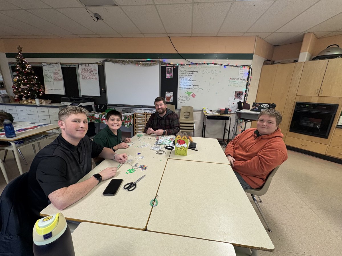 terrianndaniel's tweet photo. Snow days can be a great time for building connections - the curriculum slows down and we spend time together, what a gift. https://t.co/unXQv1lcwV