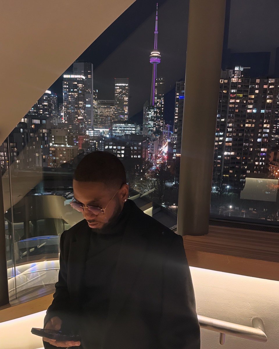 TheOfficialMvc's tweet photo. Just minding the business that pays me https://t.co/Fk20LEpoAU