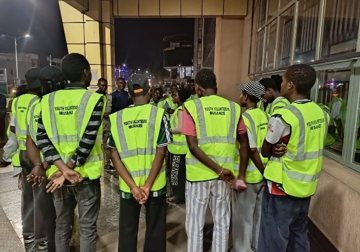 MartinMwami's tweet photo. Dukomeje kwishyimira ubukorerabushake,twahisemo kandi tukanezezwa cyane nagaciro abayobozi baduha  ibi bidutera imbaraga mugukomeza gukunda igihugu imbaraga zacu nizo zizubaka igihugu cyacu  ntakudohoka @RwandaLocalGov @RwandaYouthArts @KubanaRichard @SolangeTetero https://t.co/liBGnYVenw