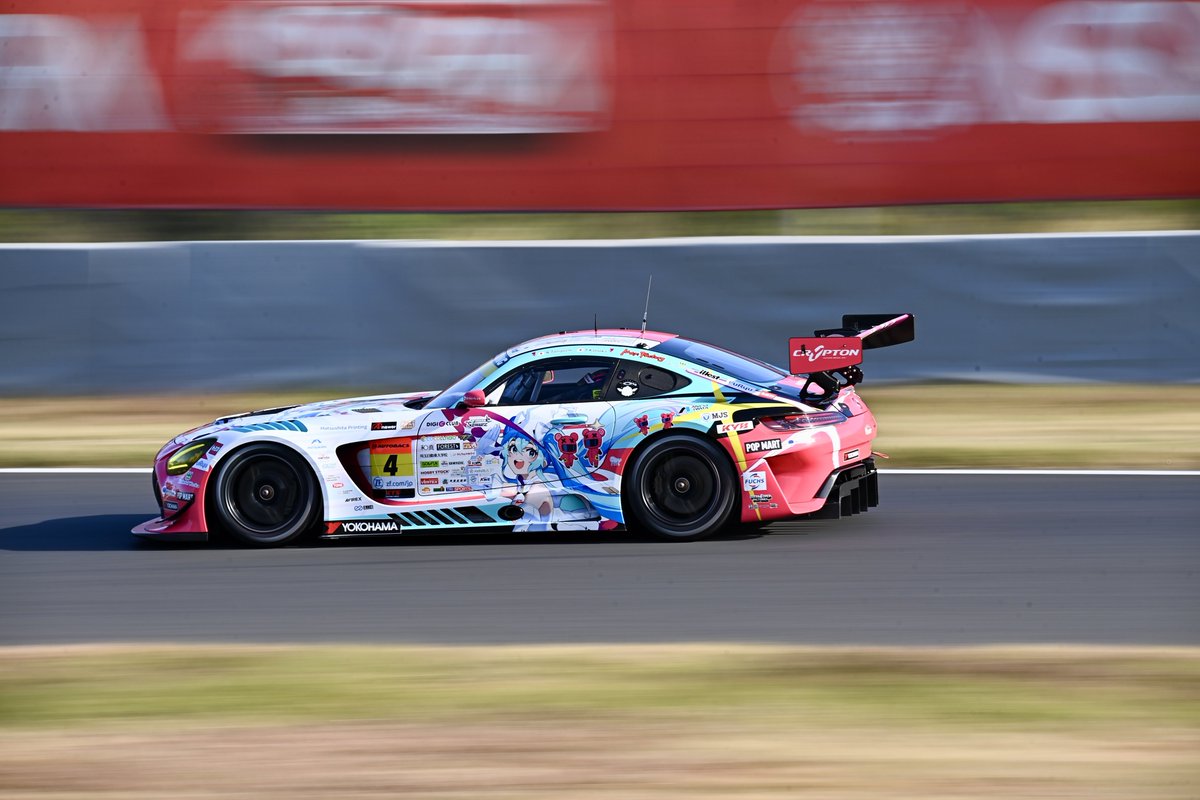 T_M_ROCK's tweet photo. 2024 AUTOBACS #SUPERGT Round5
SUZUKA GT 300KM RACE GRAND FINAL
この3台は撮るよな〜😁
4 #グッドスマイル #初音ミク AMG
9 #PACFIC #ぶいすぽっ NAC AMG
48 #脱毛ケーズフロンティアGOandFUN猫猫GTR https://t.co/LsPGIMrOPV