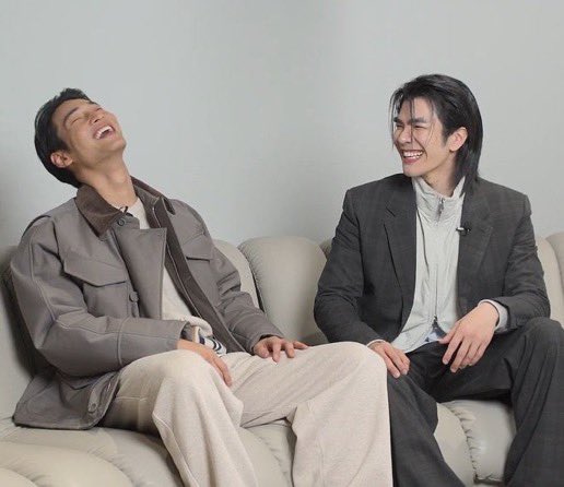 apopresent's tweet photo. ไม่ว่าปัญหาจะเป็นอะไร แต่เป็นเรื่องจริงที่ทุกความสัมพันธ์มันต้องมี conflict มีไม่เข้าใจกันบ้าง แต่สิ่งที่สำคัญที่สุด คือมายอาโปเลือกจะปรับความเข้าใจ แล้วกลับมายืนข้างกันอีกครั้ง การรักษากันและกันไว้ยิ่งใหญ่ที่สุดแล้วปะ 🥹💛💗⭐️🎀🌷 https://t.co/sxZKvNEAmO