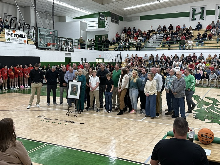 HollyPondHigh's tweet photo. Thank you to everyone that made tonight's gym dedication possible! The gym was packed and many former players were in attendance to celebrate the event. IT'S A GREAT DAY TO BE A BRONCO!! https://t.co/tyC5sRihPr
