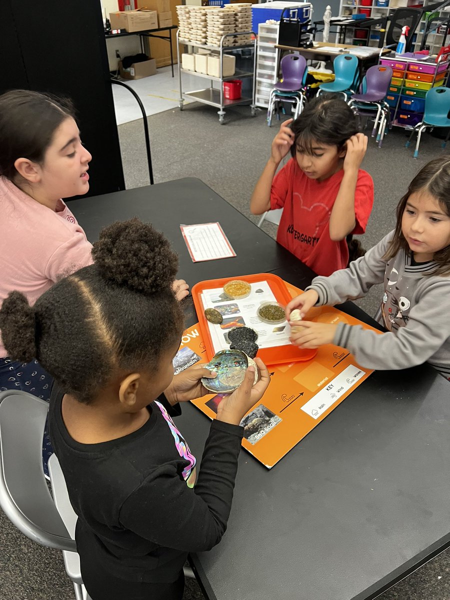 Miss Ellison tweet media