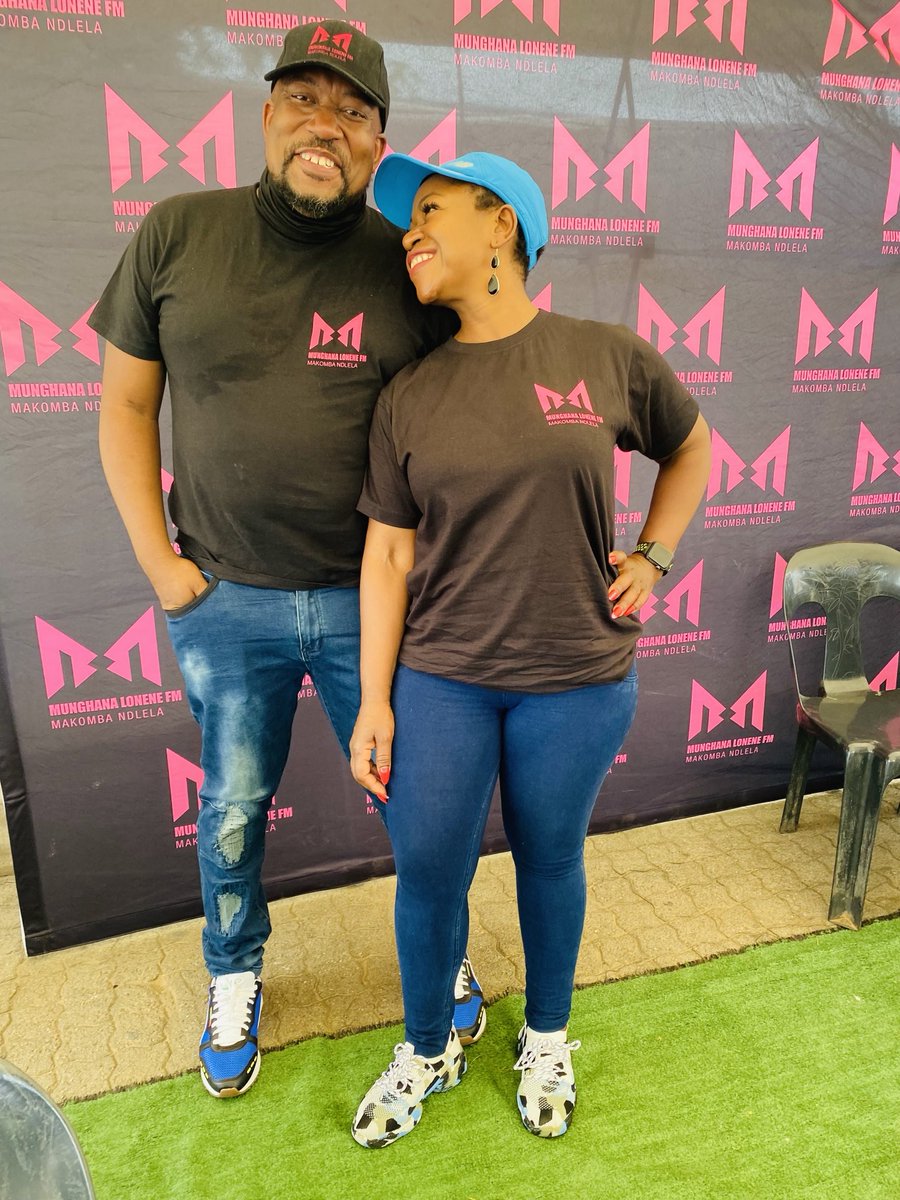 Hi vhakile na bro ya mina. Come enjoy Saturday morning b’fast with ⁦me &amp; ⁦<a href="/Djbrianrikhotso/">Dj Brian Rikhotso</a>⁩ ⁦<a href="/Munghana/">Munghana Lonene FM</a>⁩ #XMA19 #kurilaxinari ⁦<a href="/BrianGatsheni1/">Brian Gatsheni</a>⁩ I muhumelerisi 😘💃💃💃