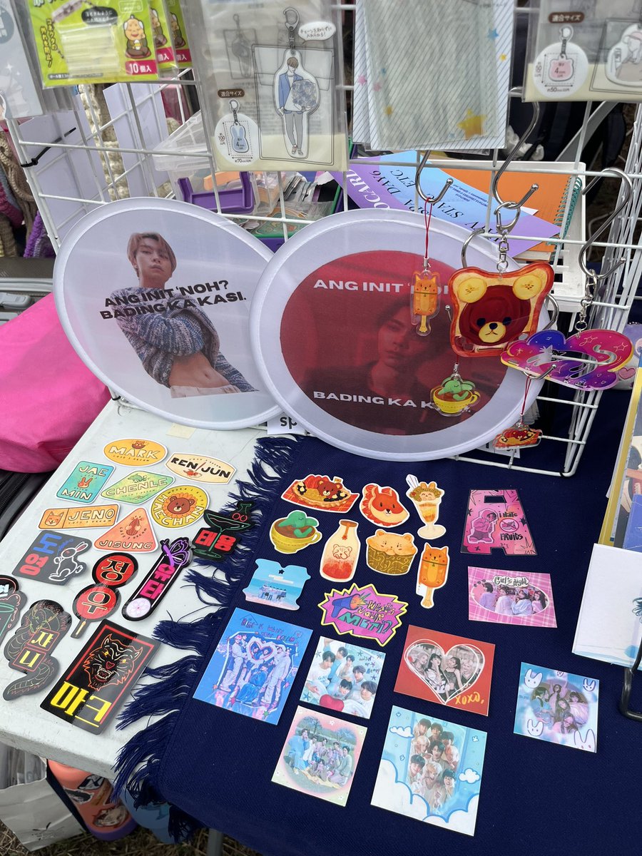 jhnkn_cart's tweet photo. We have stickers, prints, and acrylic keychain holder ✨ https://t.co/9bxsIx0HvU