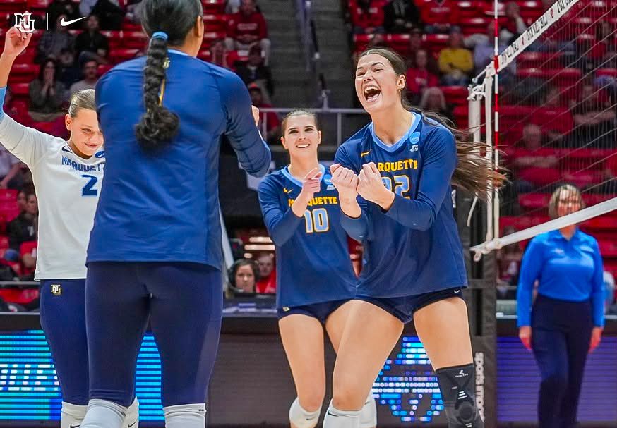 Marquette University (@marquetteu) on Twitter photo π¬ FEELING SWEETβΌοΈπ
π¦
<a href="/MarquetteVB/">Marquette Volleyball</a> is moving onto the Round of 16!π
#WeAreMarquette | #NCAAWVB π¬ FEELING SWEETβΌοΈπ
π¦
<a href="/MarquetteVB/">Marquette Volleyball</a> is moving onto the Round of 16!π
#WeAreMarquette | #NCAAWVB