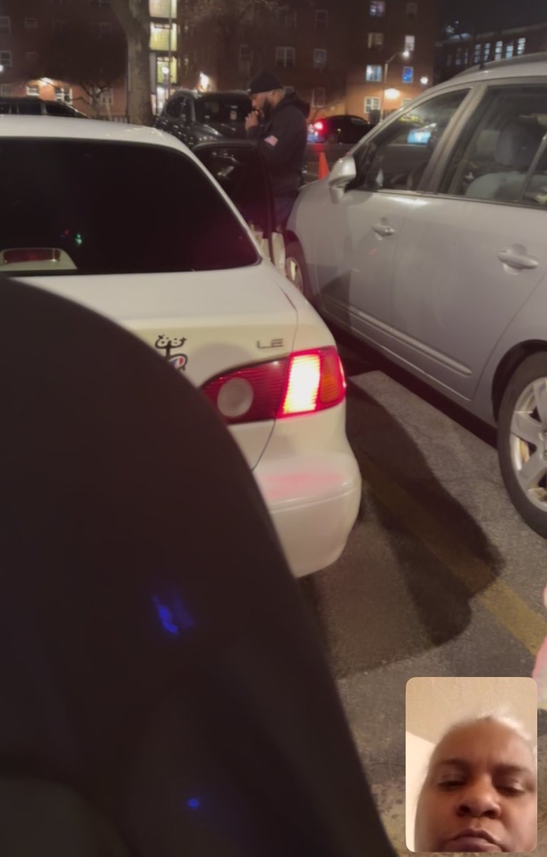 vitamin___C_'s tweet photo. Not me walking up to my car and homie was taking the air out my tires 😭😭😭 https://t.co/h5jGbKxxkd