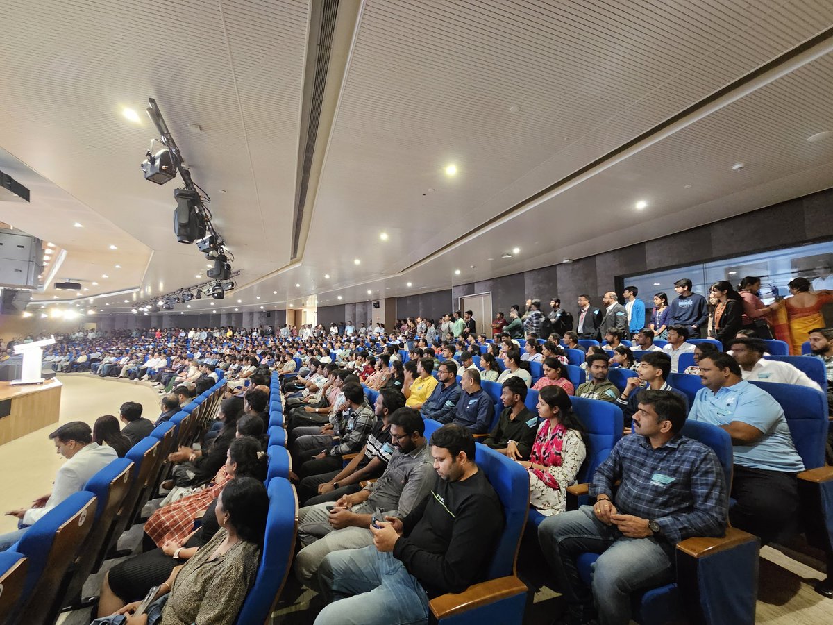 saplabsindia's tweet image. .@gangadharansind, MD, SAP Labs India sets the stage as we kick off the final #SAPInsideTrack 2024! 🌟 Join us as we explore SAP&apos;s AI strategy and double click on #Joule and #CustomAI 🚀