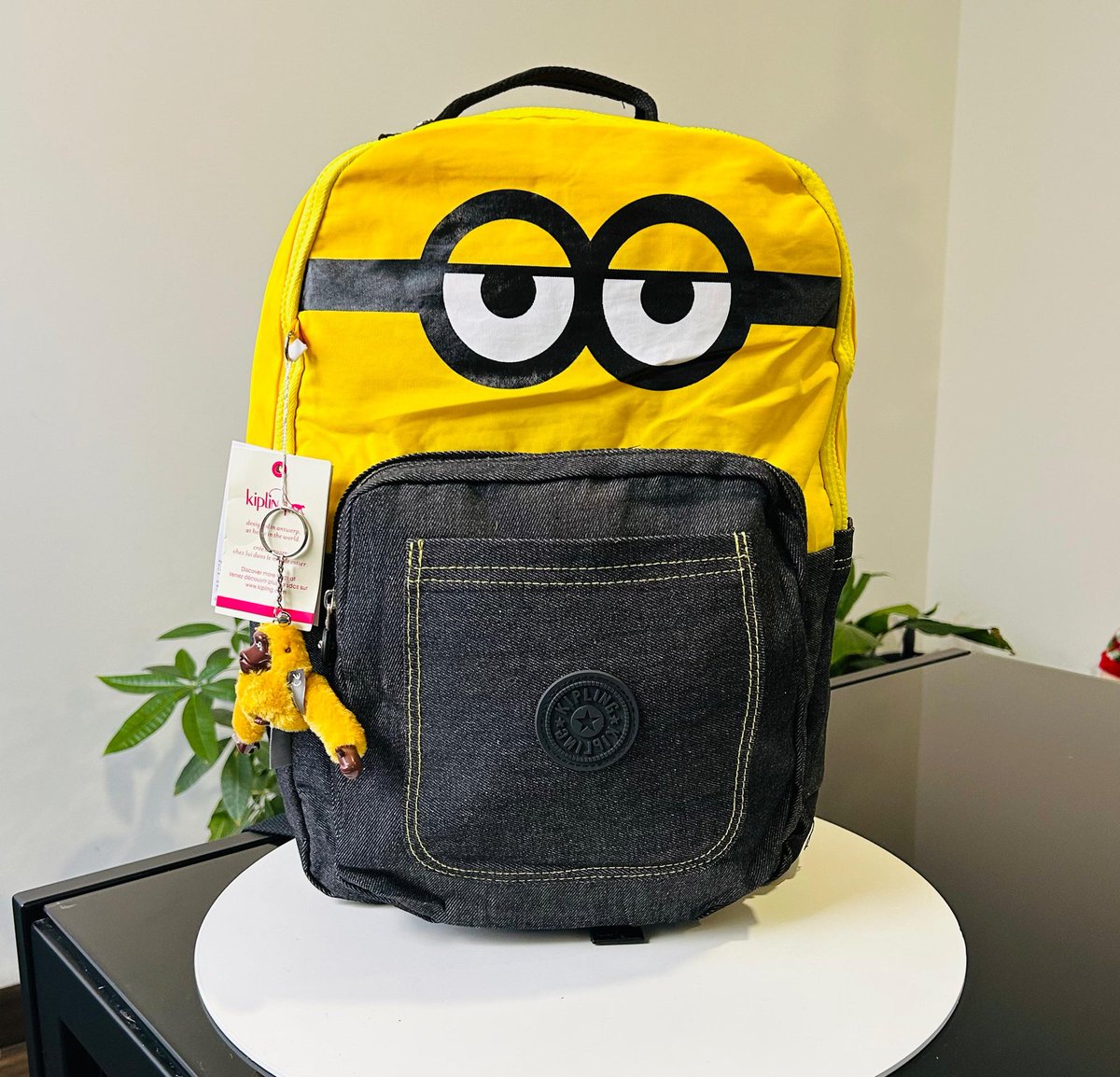 Estilo8819's tweet photo. 🎁🌟¡Está navidad, te lo mereces! 🌟🎁
Regálate una bolsa o joyería de lujo inspirada en las mejores marcas y celebra las fiestas con estilo. 
Porque está navidad, tu felicidad está en los detalles. 
¡Haz tu pedido!
👜📿#Regaloperfecto #Modadelujo #BolsasyJoyeriaconestilo https://t.co/6HqgIl0WVR