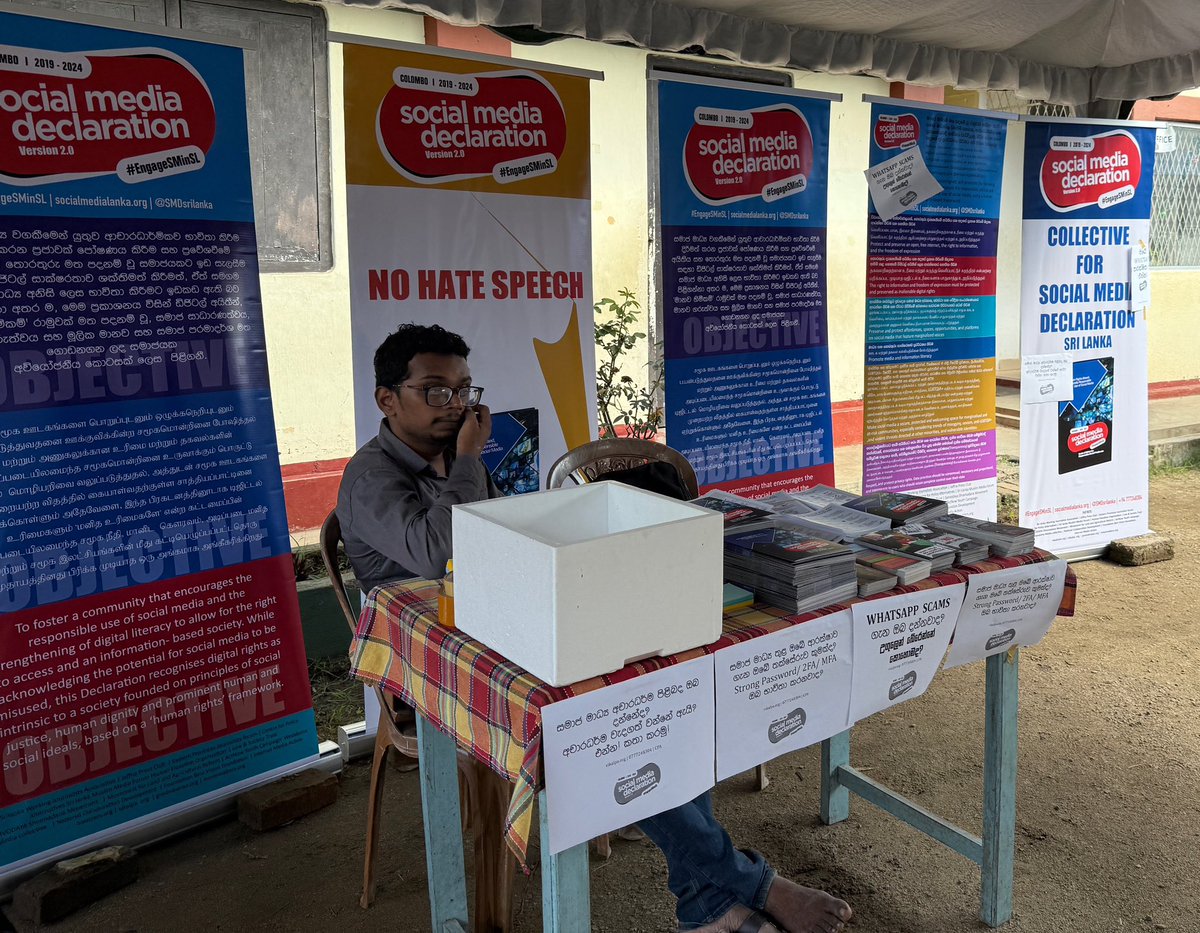 SMDsrilanka's tweet photo. Awareness of rights including social media with Social  Media Declaration (Version 2.0) - Art and Culture Exhibition , Negombo #srilanka #EngageSMinSL https://t.co/xwCSPnPlHA