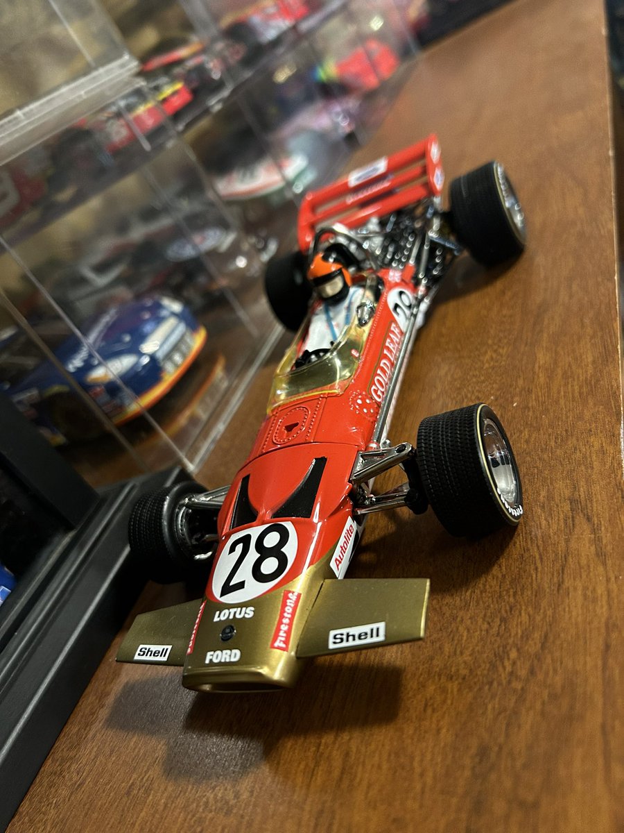 racedemon18's tweet photo. @TodayF1History scored this 1970 Emerson Fittipaldi 1/18 scale British GP diecast for my collection! https://t.co/gk8R9FpUpq