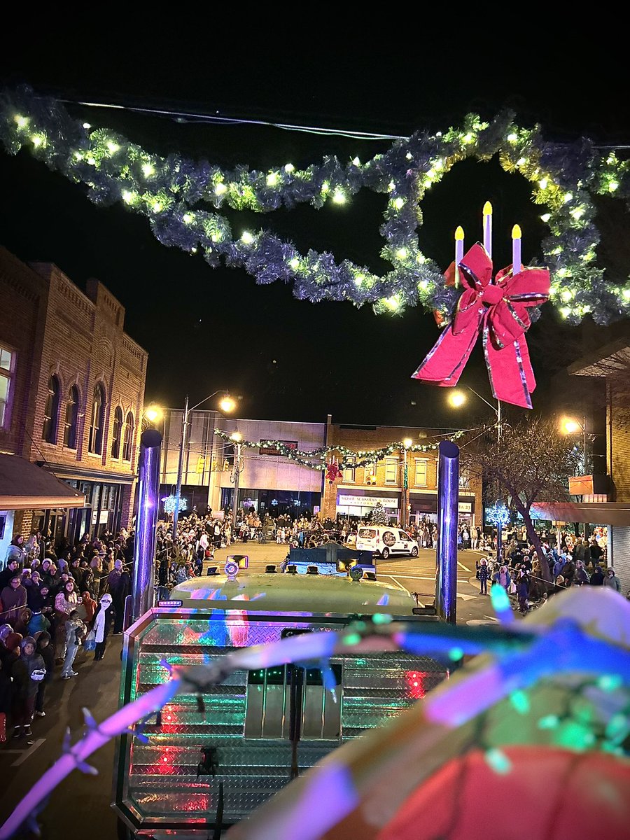 UCAEaglesBSB's tweet photo. Had a blast celebrating our State Championship baseball program in the Asheboro Christmas parade tonight.  @CityofAsheboro https://t.co/mg9NtA2upU