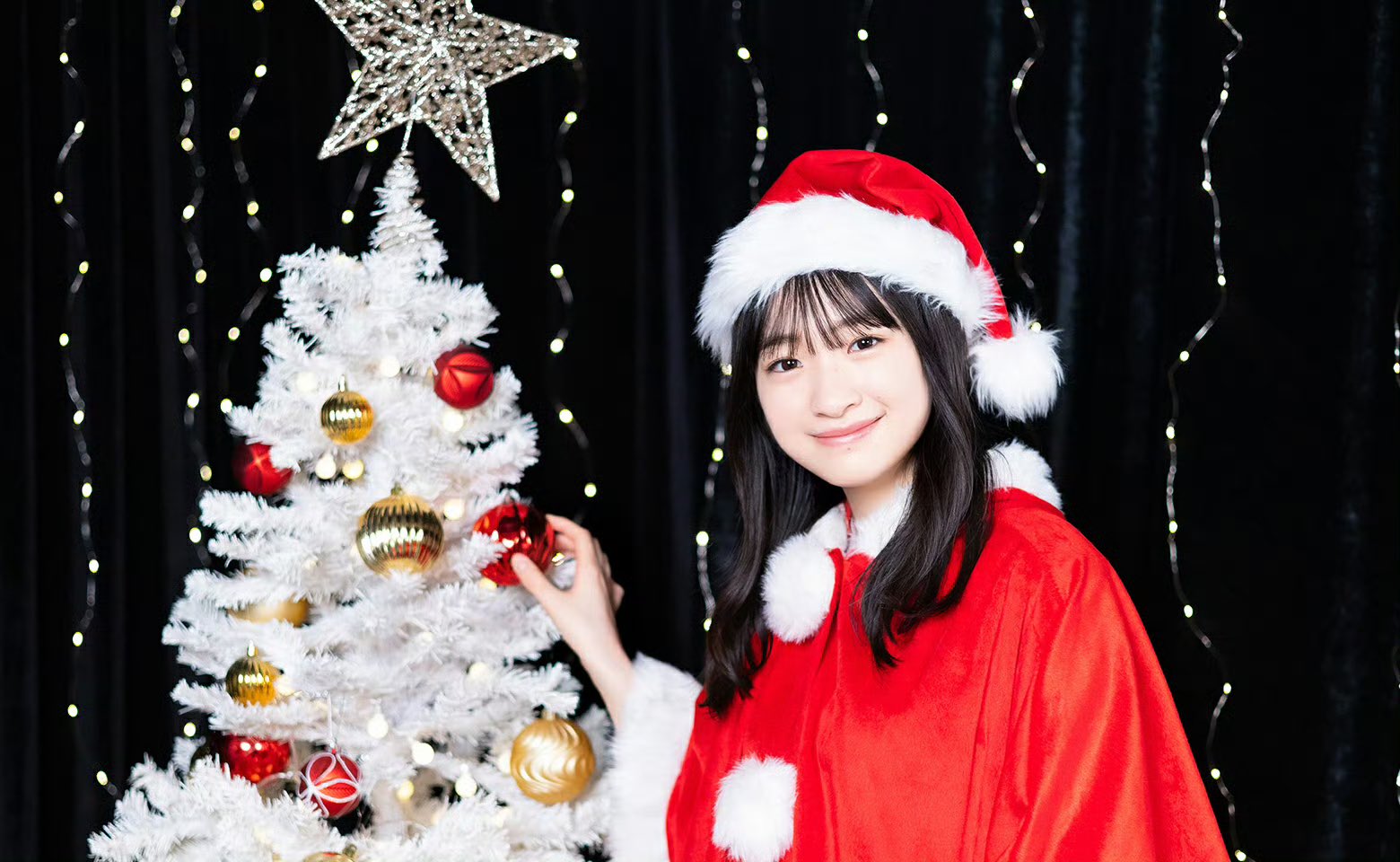 は自分にプチご褒美を 小島凪紗 さみしい 直筆サイン 生写真 座り 2024クリスマス アイドル