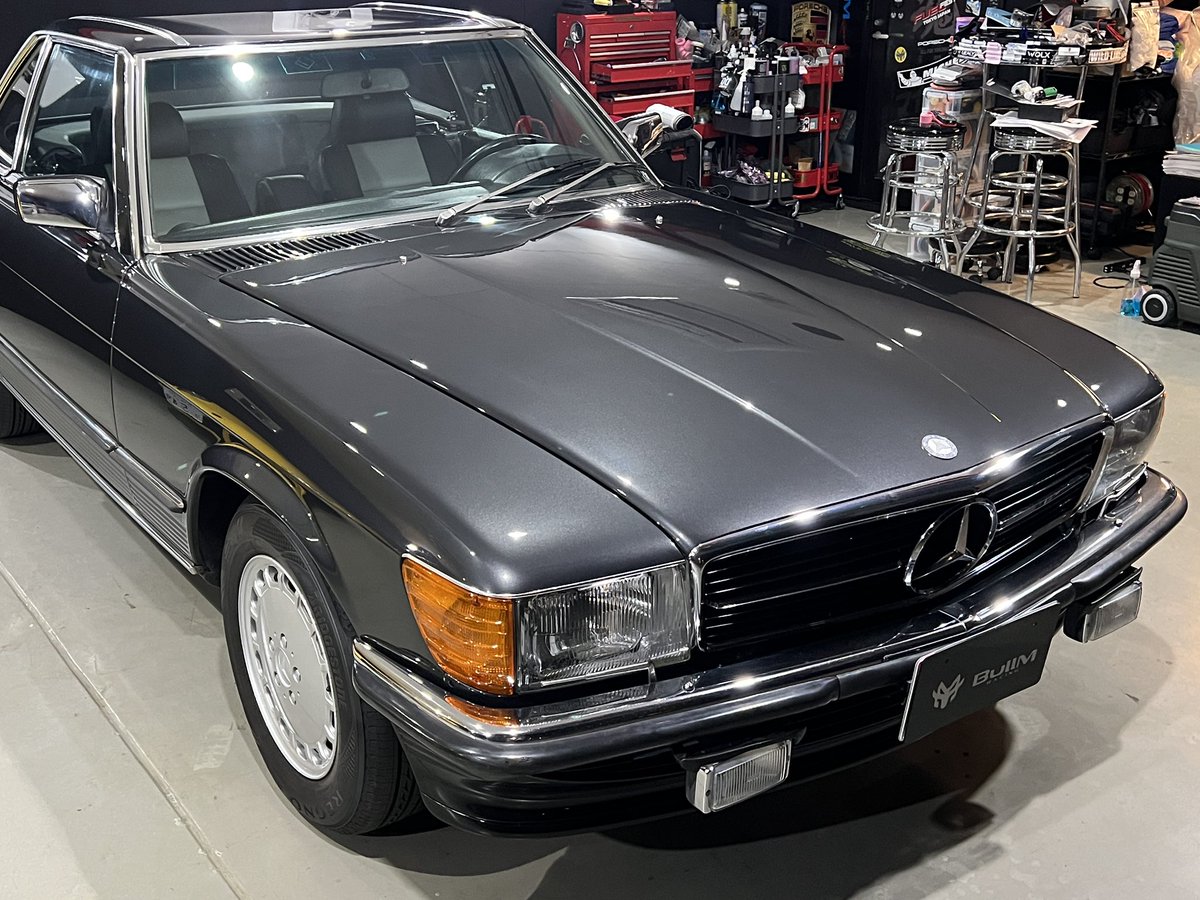 UCCI549's tweet photo. 先日、磨き入れたベンツ☺️
某社長オーナーからの委託にて
メルセデスベンツ560SL
売ります!
気になる方は詳細を教えますので
DMください。
#ブルMレーシング
#メルセデスベンツ売ります
#クラシカルベンツ
#1987年式
#560SL https://t.co/A17aXR2S1a