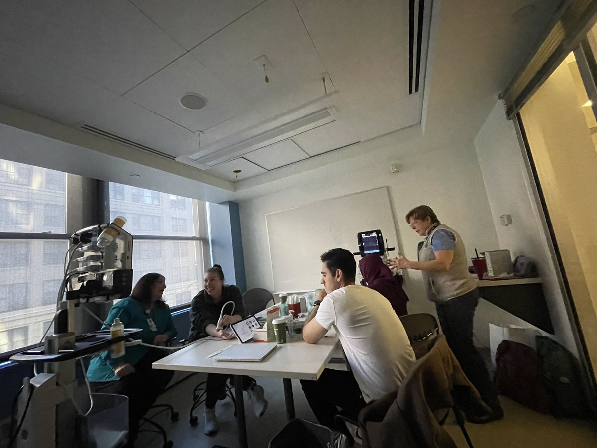 docindrani09's tweet image. Exciting Vascular POCUS session at the Annual senior fellow booth camp at @TuftsMedicalCtr @NeoPocusCollab @VascularUs