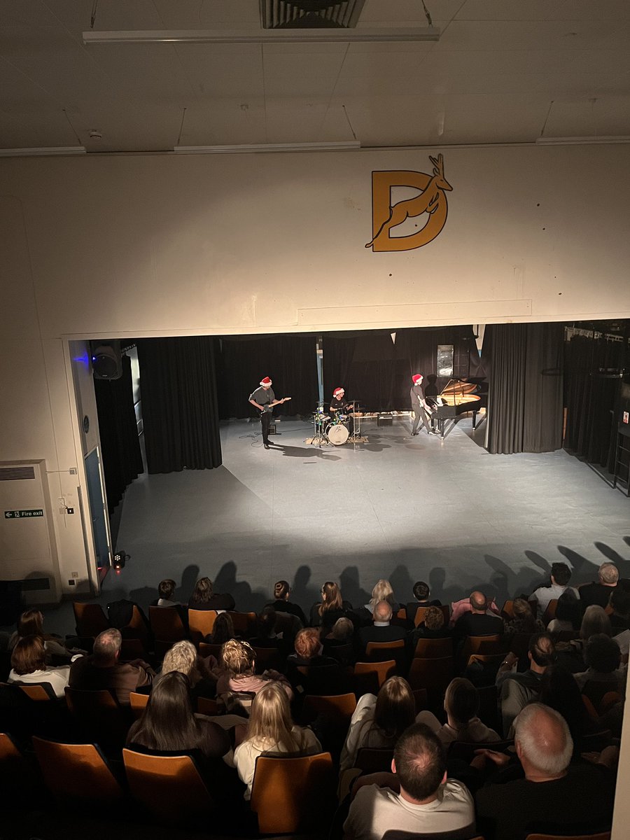 DeanesPerform's tweet photo. Wow two sell out nights of festive fun at the ‘Snow Soirée’ #welldoneDeanes - thanks to Governors, Staff, Parents and Students for their support! #imatterasaperformer https://t.co/DB6TY1cKMn