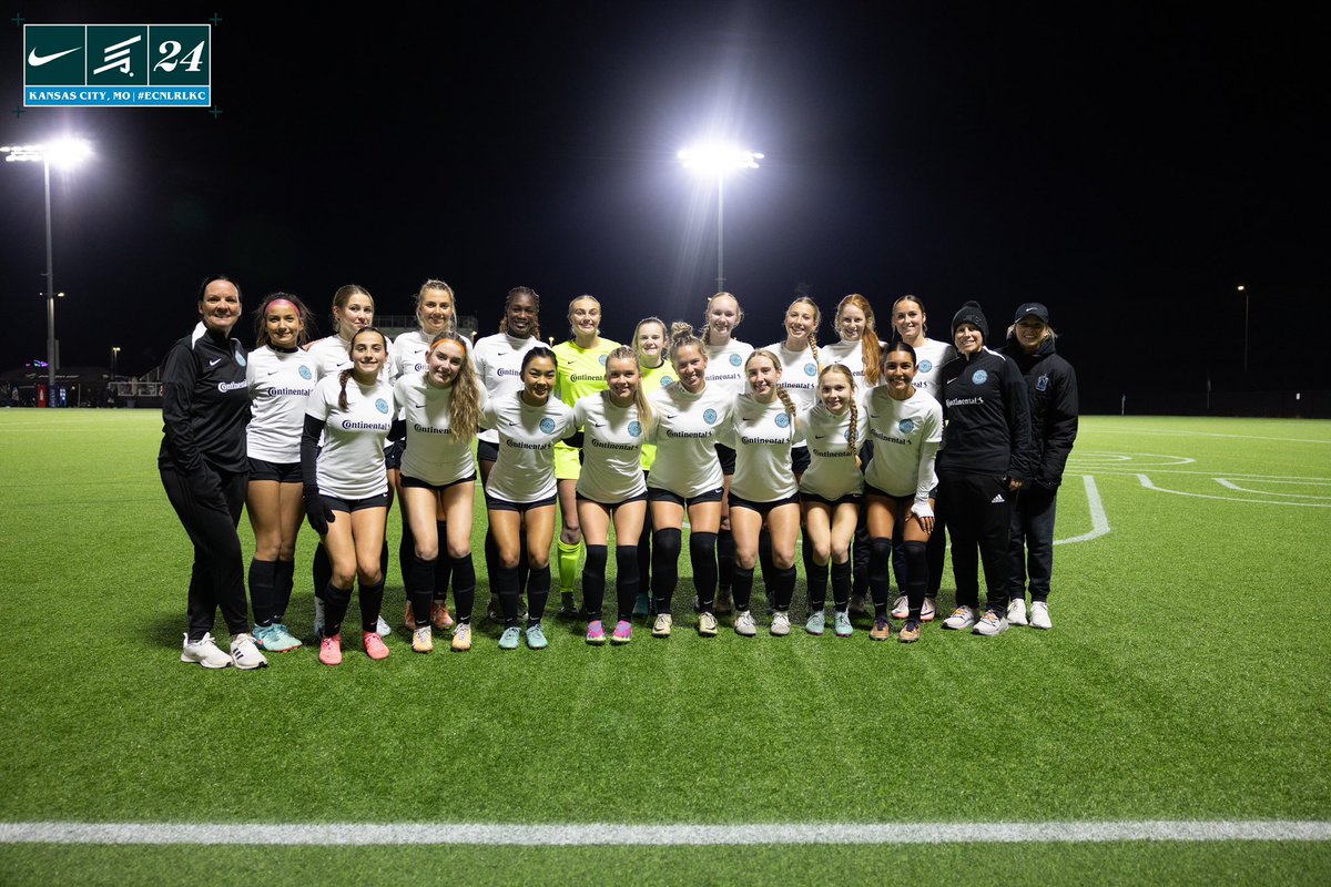 ECNLgirls's tweet photo. Team East and Team West square off in KC #ECNLRLKC https://t.co/aSsleEhlZu