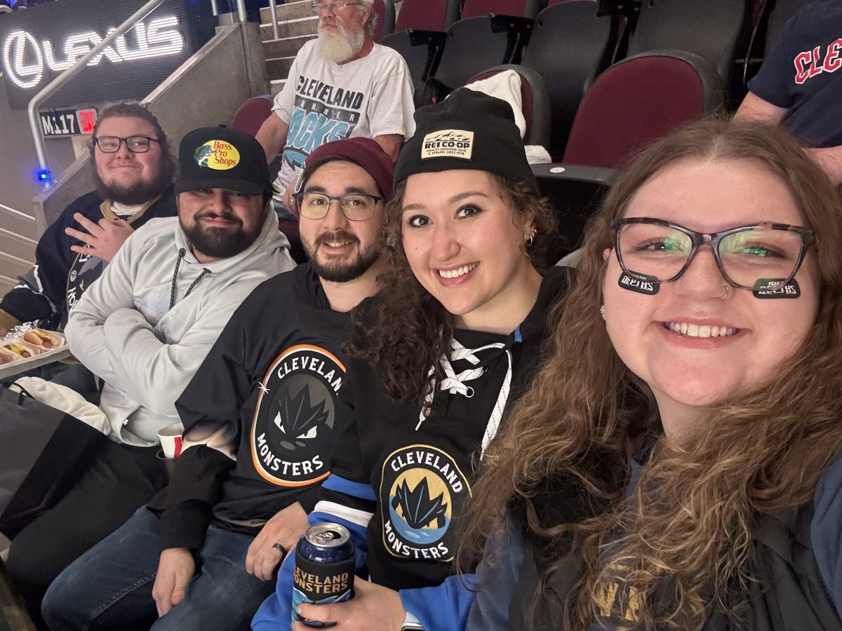 faithy_t423's tweet photo. #clemo #FearTheDepths @monstershockey https://t.co/5rhsaVrMHC