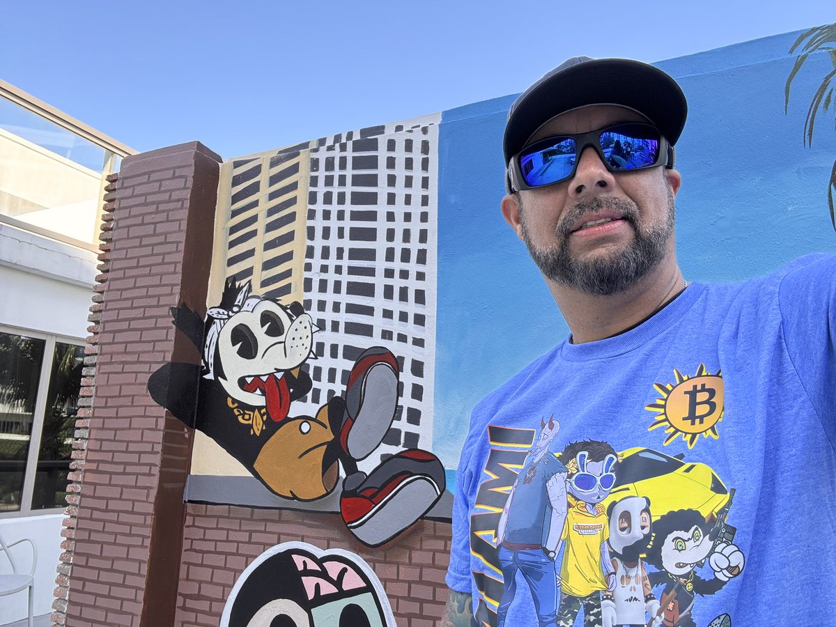 Web_3E's tweet photo. Another great day at ArtBasel with amazing people! @Goonz_World  @TheApeMother @pyra_m1 @edwardA2Z @TonyaKrypto  now resting so we can be ready for the next Event with @DeGodsNFT &amp; @MagicEden https://t.co/6Nmst8tpYP