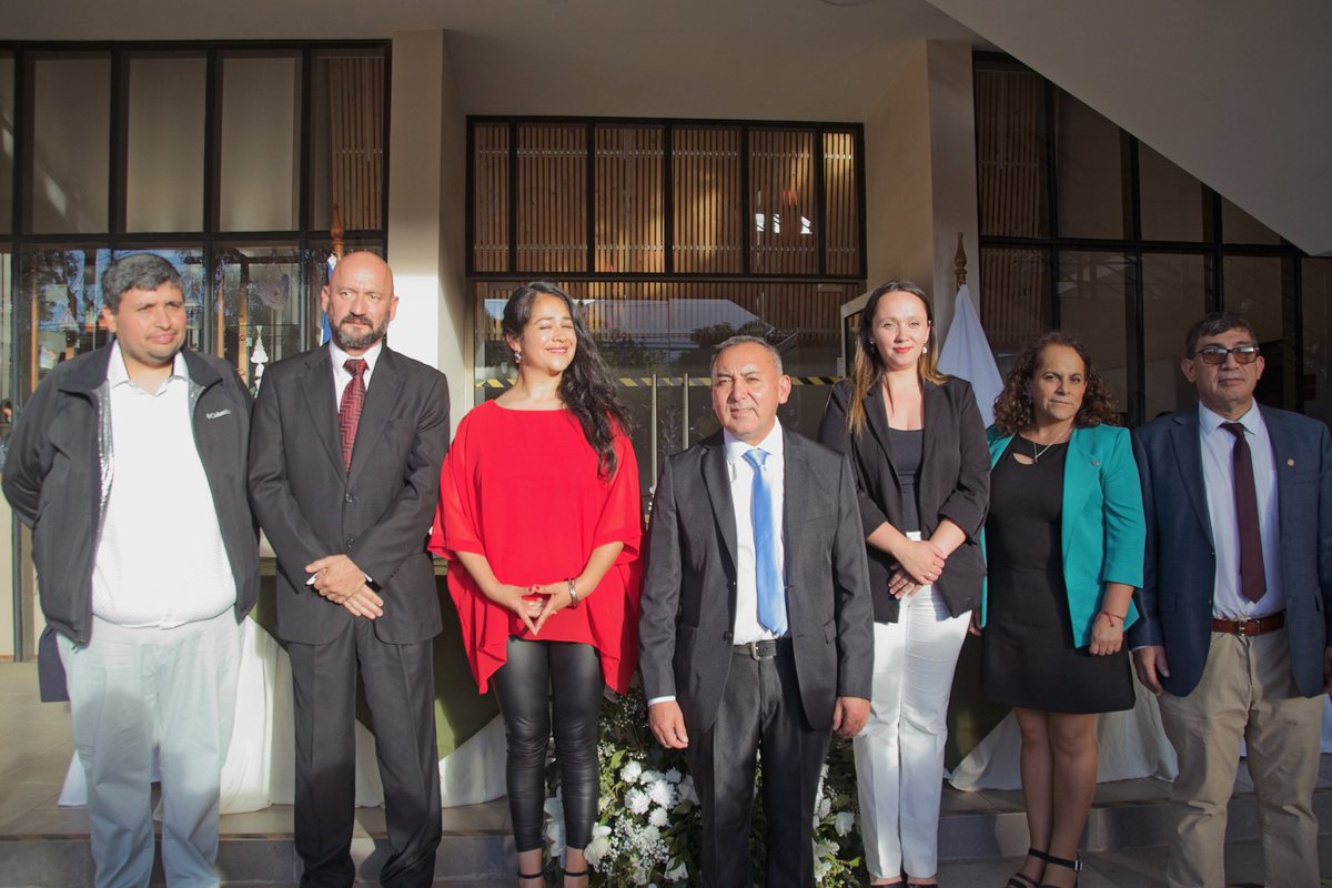 🇨🇱 Concejo Municipal 2024-2028🇨🇱 

Le damos la bienvenida al nuevo alcalde de Tiltil @CesarMena_2024  junto a sus concejales 💪🏻

Todo el éxito en su gestión 👏🏻🇨🇱

#RecuperemosElCamino