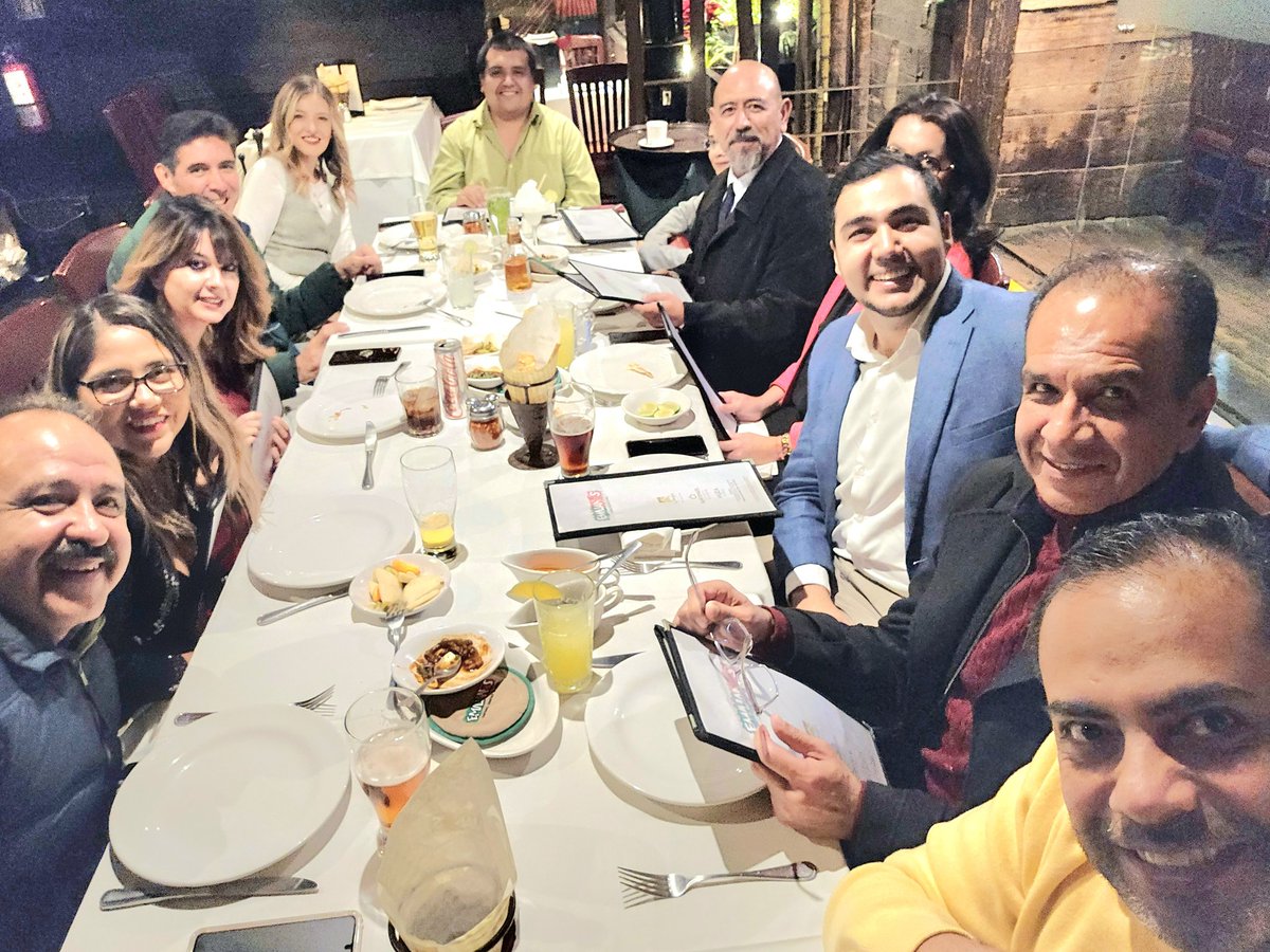 RafaRiveraB's tweet photo. Somos familia, somos #CONLAMI https://t.co/7xDD5oY8re