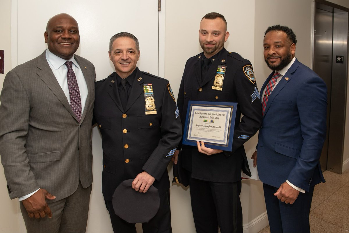 sbanypd's tweet photo. Congratulations to Sgt Christopher McDonald @NYPD79Pct on being named #SupervisoroftheYear. Hard earned & well deserved. Thanks to DI Hipolito Gil for his tremendous support. #nypd @rsanypd @nypdpea @nypdguardians @NYPDBklynNorth https://t.co/fpf75DVTXG
