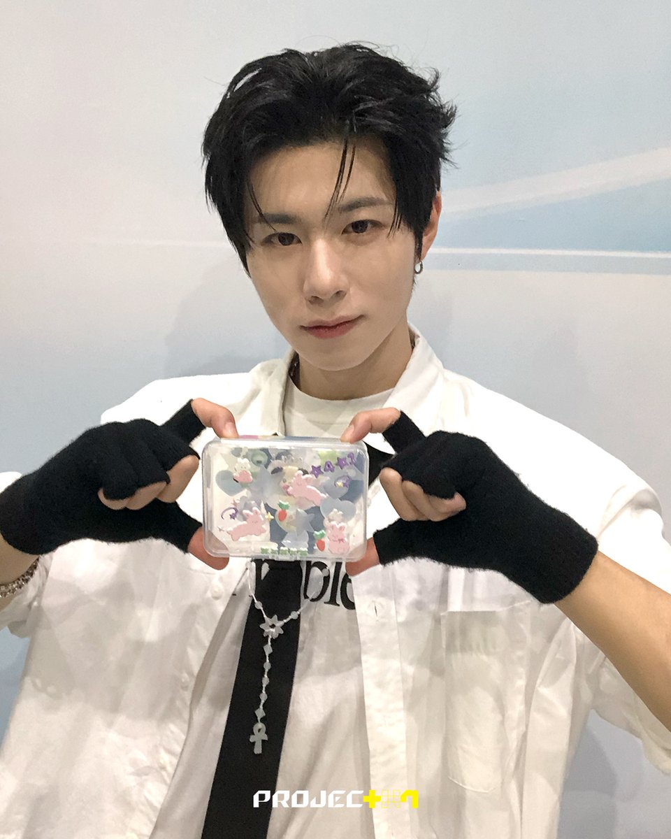 👍12월 7일, 따봉세븐의 날! 
축하합니다! 당신은 따봉세븐의 행운을 받았습니다.

답글로 "따봉지안아 고마워"라고 남기면, 월드 어셈블러 1분께 연습생 전원의 미공개 따봉 포카와 따봉지안이 직접 꾸민 포카 케이스를 드려요! (~12/8 23:59 KST)

==

👍 December 7th, Double Thumbs Up Seven Day!