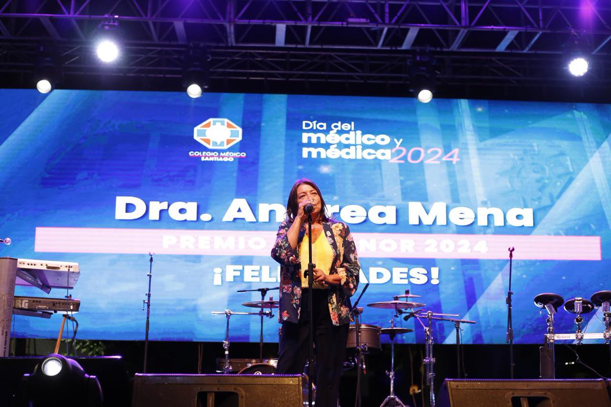 <a href="/GiseViveros/">Gisela Viveros</a> <a href="/colmedchile/">Colegio Médico de Chile - Colmed Chile</a> <a href="/titiarriagada/">Anamaría Arriagada</a> Aplaudimos con orgullo a la Dra. Andrea Mena, ganadora del #PremioDeHonor 2024, un merecido reconocimiento por su incansable labor y compromiso con la salud. ¡Felicidades por este destacado logro en el #DíaDelMédico2024!