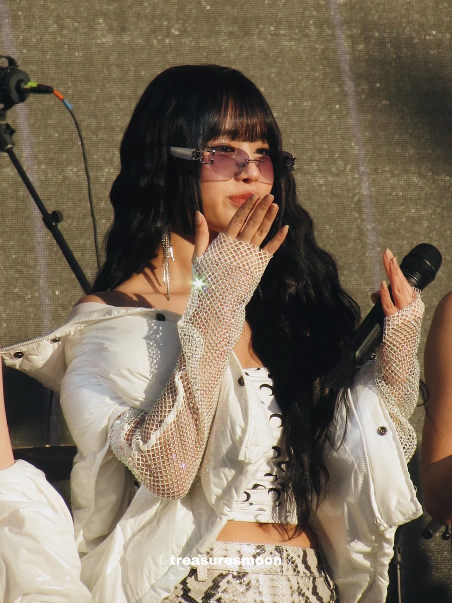 241206 Kiss of Life Natty Jingle Ball Village in LA
<a href="/KISSOFLIFE_S2/">KISS OF LIFE</a> 
#KISSOFLIFE #KIOF #iHeartJingleBall #NATTY 
#키스오브라이프 #나띠 #KissOfLifeinLA