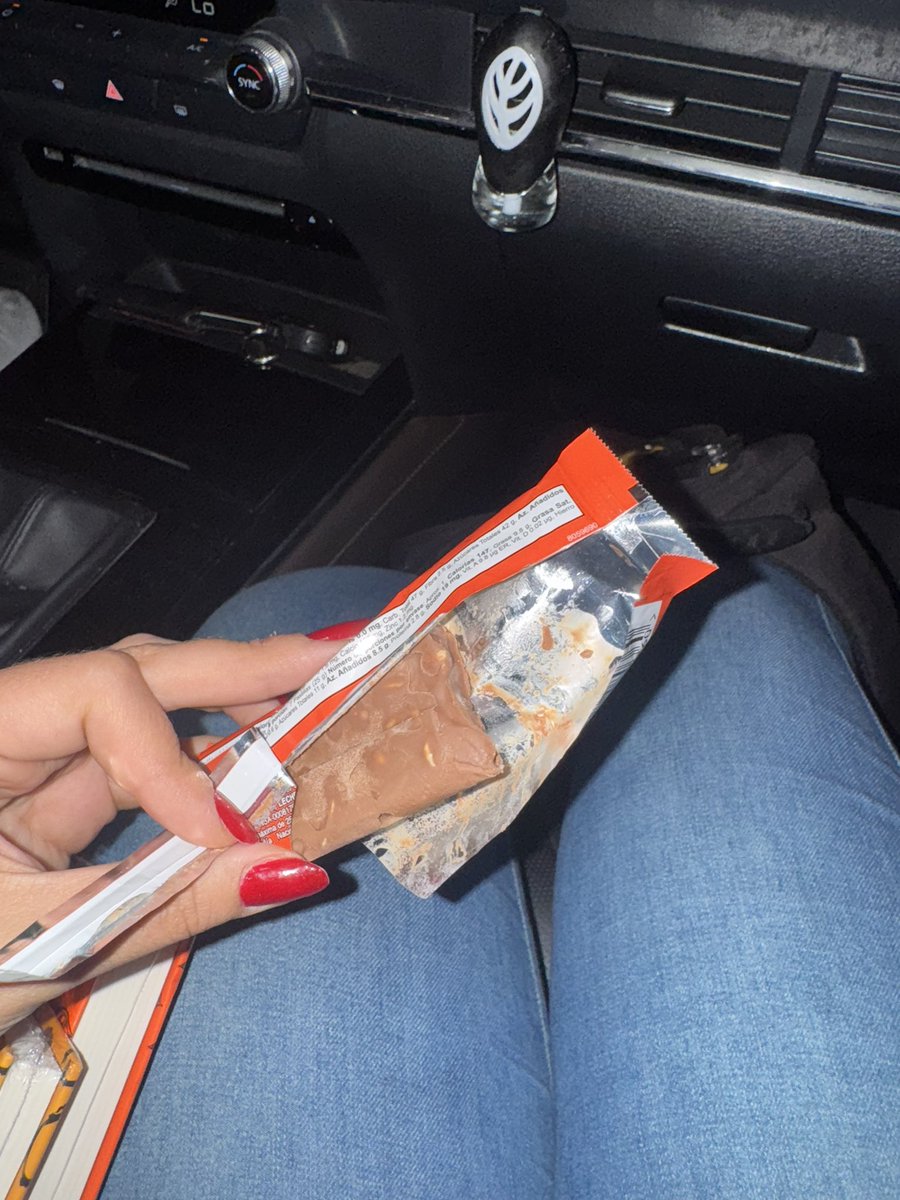 Jonathan tweet media