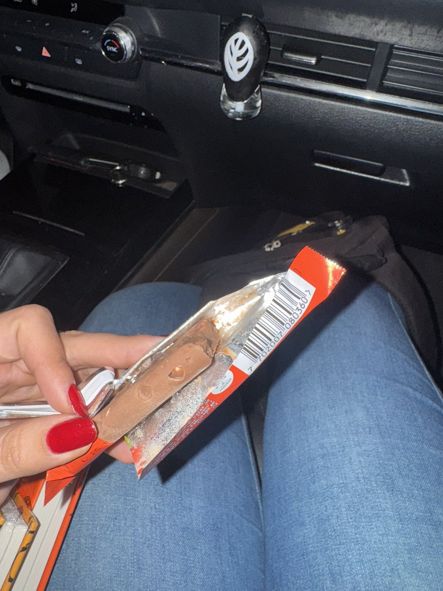 Jonathan tweet media