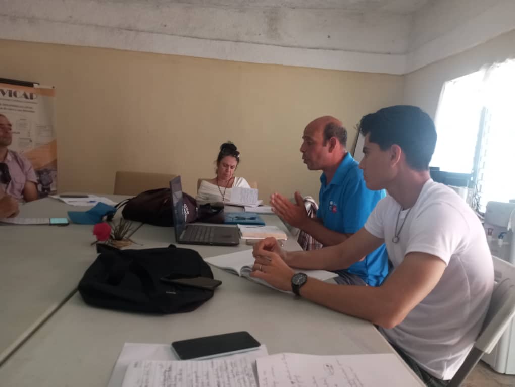 labrada_loren's tweet photo. Se desarrolla en Jesús Menéndez  taller de auditoría de procesos para la gestión del desarrollo territorial con coordinadores de PDL y nuevos actores económicos. #TareaDeGrandes #JesúsMenéndezTierraDeValientes #CUMJesúsMenéndez #LasTunasXMásVictorias https://t.co/S871p9duem