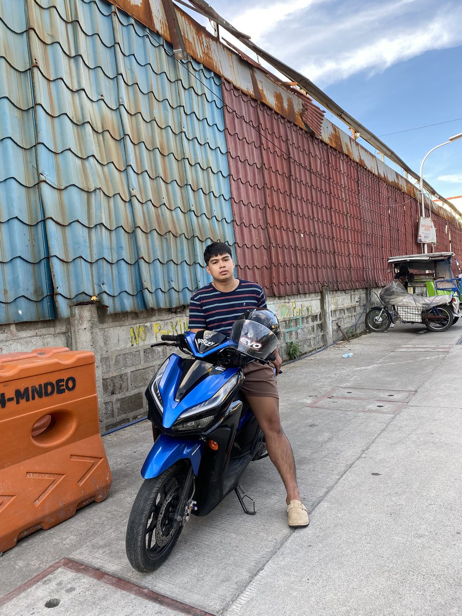 яαffу tweet media