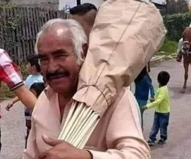 chivoinmortal's tweet photo. Ya agarraron al hijo de su putísima madre que golpeó brutalmente a Melanie; oremos para que le pongan una santa verguiza y violada en la cárcel.
Aviéntese 5 cuetes, mi Chente, y de una vez la de Por tu Maldito Amor para festejar. https://t.co/hKdFKnxsRj