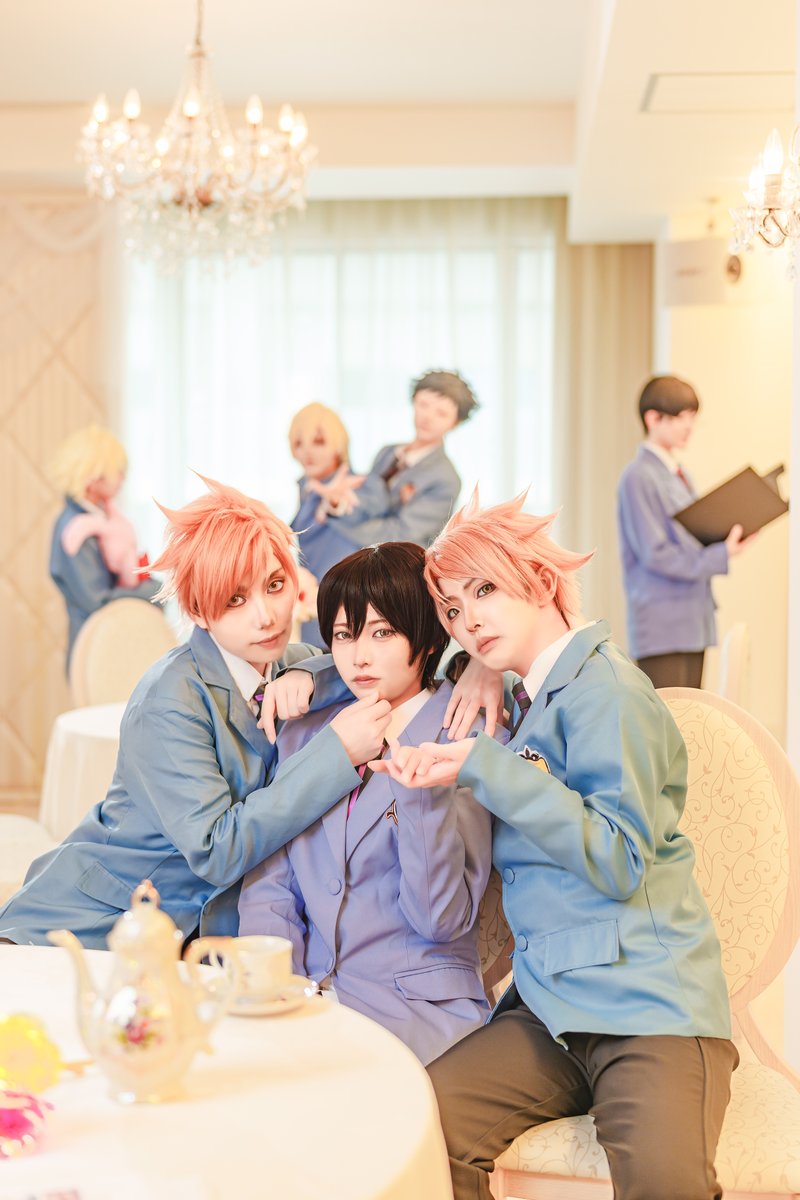 uranusplus's tweet photo. cosplay 桜蘭高校ホスト部
『ハルヒから離れろ���ーーー』
須王 環 @snwlnmr
鳳 鏡夜 @_banili_
藤岡 ハルヒ@xppaiiiiiiiiii
常陸院 薫 @s_o_y_m_a_m_e_
常陸院 光 @0w0pants
埴之塚 光邦@mainitigenkiota
銛之塚 崇 @har_mtysid
#NOWCOS https://t.co/4WEDXvwdJi