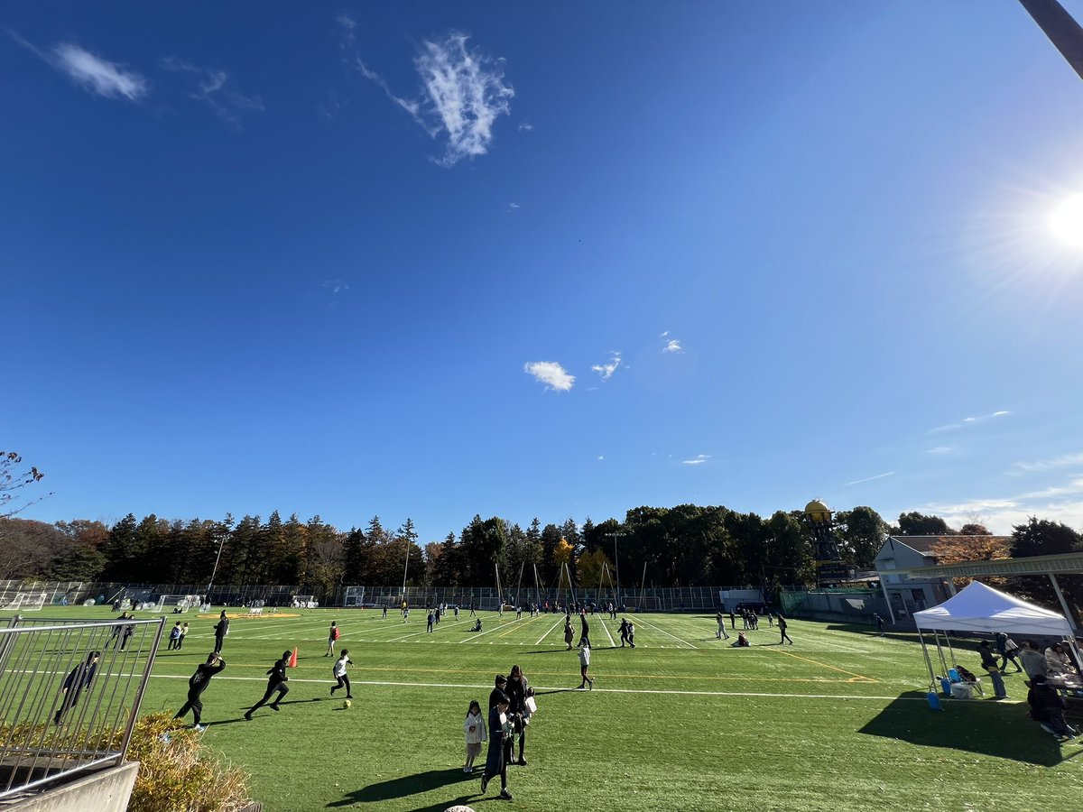 inter_murata's tweet photo. 今日は、アメリカンスクールのウィンターフェアへ。
気持ちの良い天気ですね。
#アメリカンスクール
#ASIJ https://t.co/VwIgpWdkxb