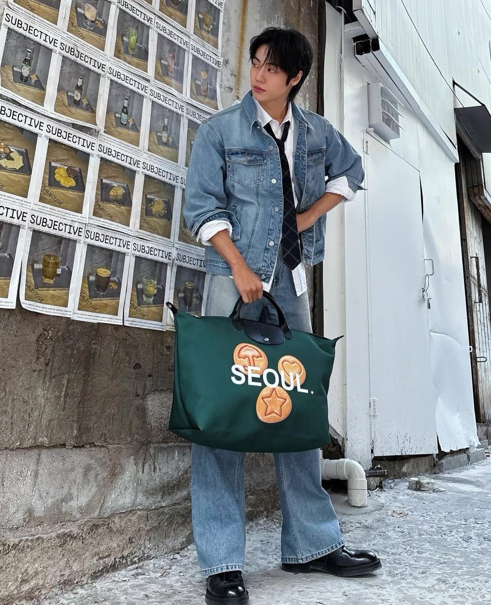 dolgolaeui's tweet photo. Lee Seung Hyub #leeseunghyub #seunghyub #이승협 #shootingstars #mustyougo #nflying #lovelyrunner #bigpicturehouse #bestchickendrama Please also follow Seung Hyub’s official Instagram account - sssn9_zzzn9 https://t.co/fNPnNsQAB2