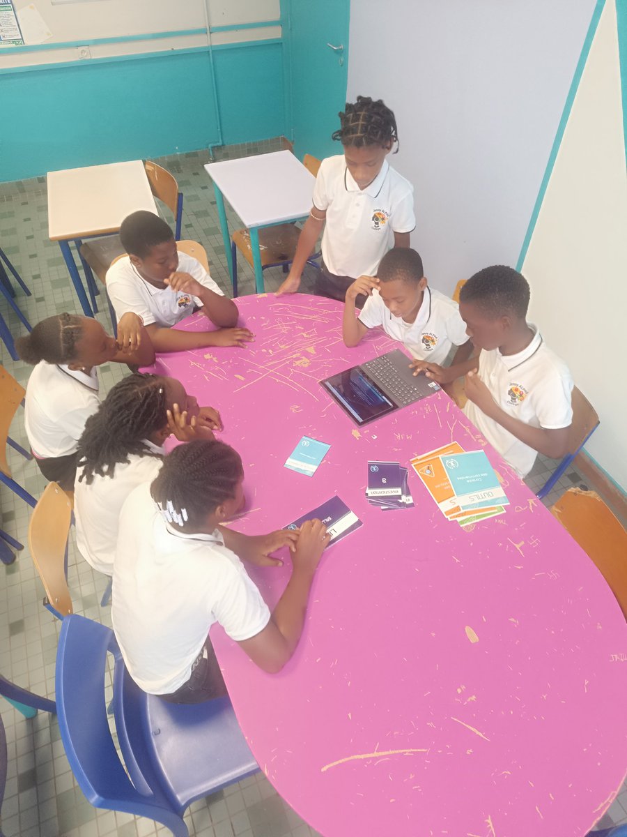 Laboratoire de maths Jenny Alpha tweet media